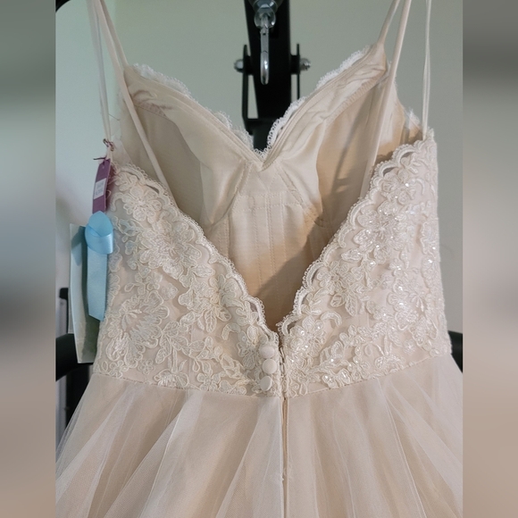 Ivory Light Gold Elegant Bridal Gown 5416 - Picture 8 of 13